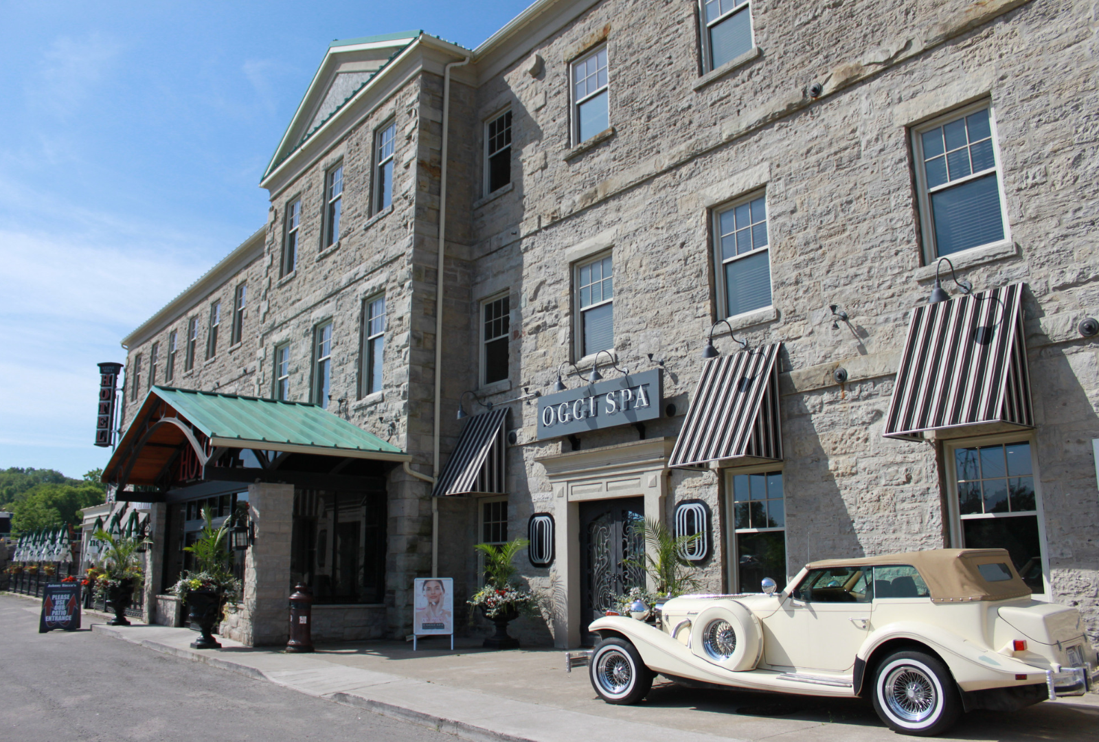 Stone Mill Inn Ballroom | Group Events & Gatherings in St. Catharines